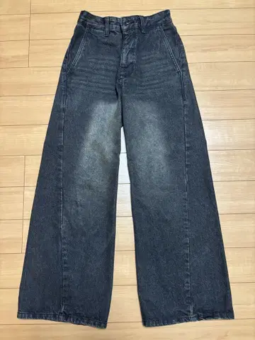 CURVED FLARE DENIM SLACKS wym XS 새상품급