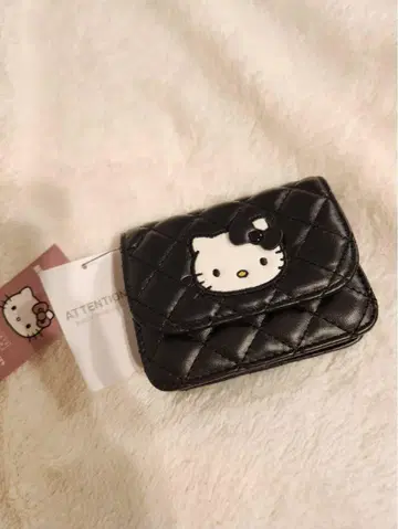LOWRYS FARM HELLO KITTY 퀼팅 카드 케이스
