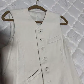 아이보리 턱시도 베스트