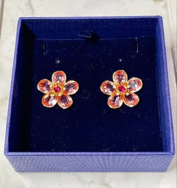 Swarovski(스와로브스키) Florere 스터드 귀걸이(핑크)