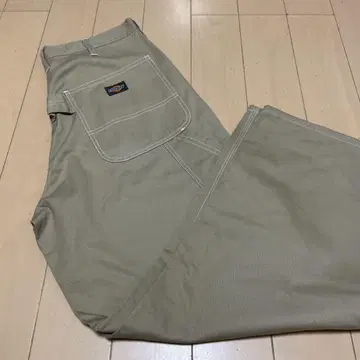Dickies 베이지 치노 팬츠