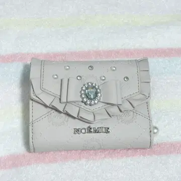 노에미 삼단 접이식 지갑