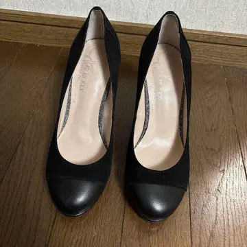 블랙 스웨이드 하이힐