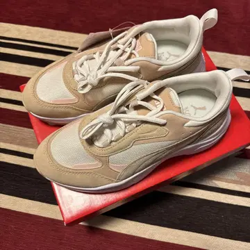 사쿠마 다이스케 모델 PUMA 베이지 스니커즈 24cm