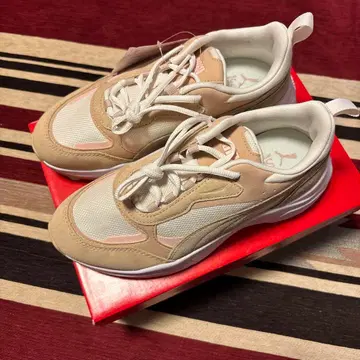 사쿠마 다이스케 모델 PUMA 베이지 스니커즈 24cm