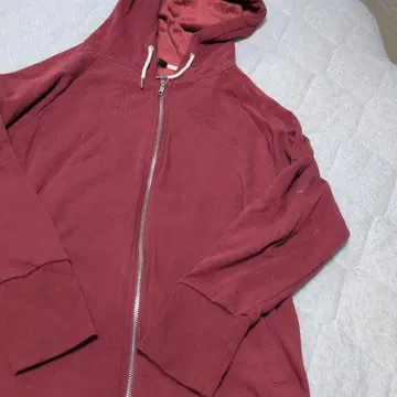 버건디 풀 집업 후디
