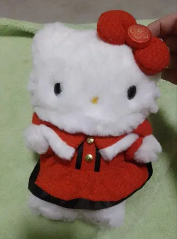 엑시브 헬로키티 봉제 인형 콜라보
