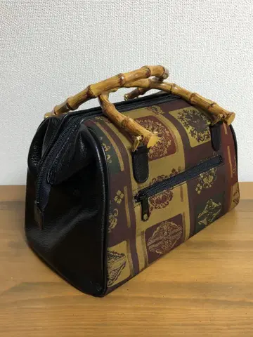 레어 핸드백 대나무 핸들