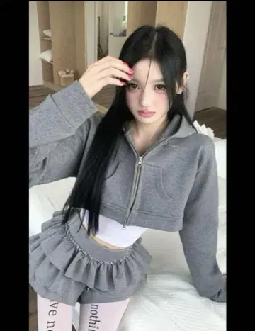 andwang kirakira Short Zip up