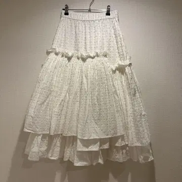 [ 새상품급 ] 유나이티드 애로우즈 화이트 플레어 스커트 롱 기장