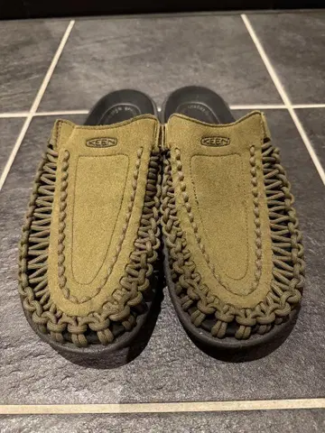 KEEN UNEEK2 SLIDE 올리브