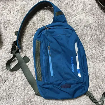 patagonia 숄더백 파랑