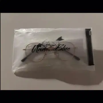 Eve Under Blue 2025 복권 B상 동그란 안경