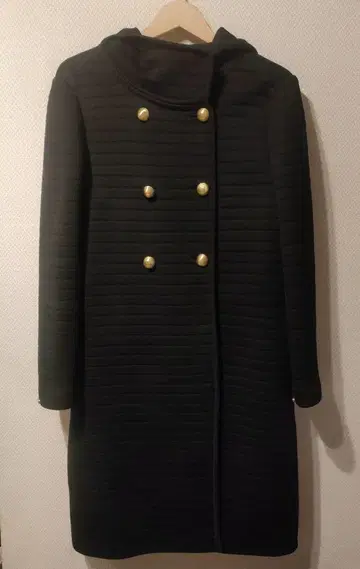 EPOCA 골드 버튼 더블 코트 블랙