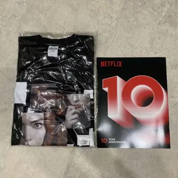 Netflix 10주년 기념 퀸스 갬빗 티셔츠 & 팜플렛