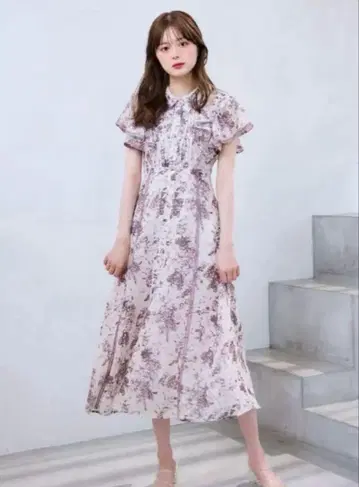 안미르 플라워 프릴 턱 원피스 핑크