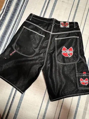 Wu-wear 하프 팬츠 블랙 자수