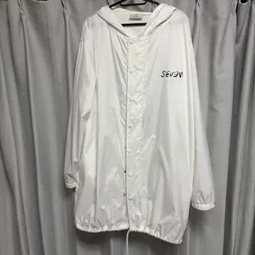 STUDIO SEVEN 메시지 로고 프린트 코트