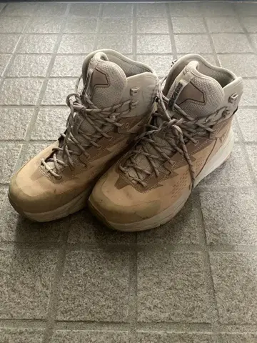 HOKA 스카이카하