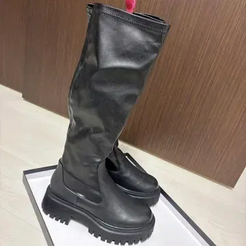 UNITED ARROWS 유나이티드 애로우즈 블랙 롱 부츠 통굽