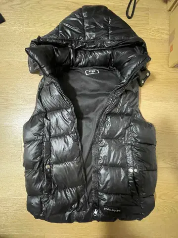 RTEG 후드 부착 블랙 다운 베스트 AVANTI 로고