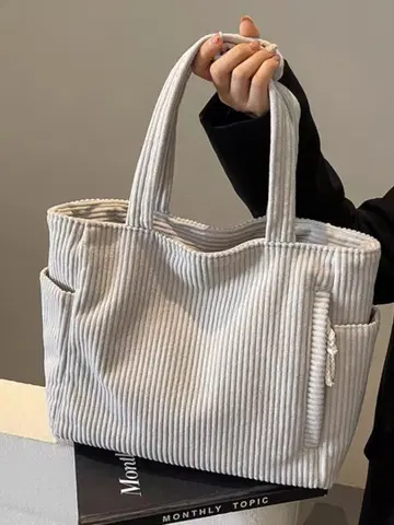 베이지 코드 로이 토트백 부드러운 질감과 실용성 일상 사용에 최적