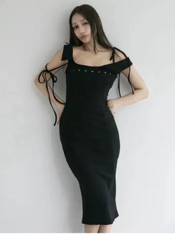 andmary Emily off shoulder dress
