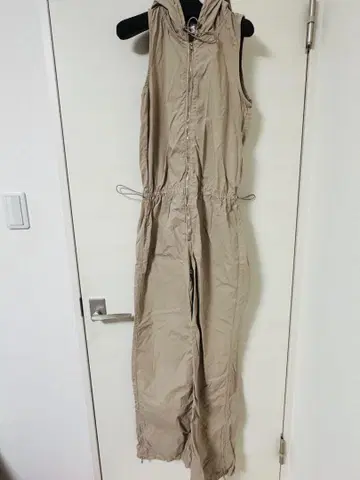 ZARA 베이지 후드 부착 올인원