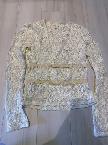 하자품 정가 45,000원 유한왕 yuhan Wang 레이스 티셔츠