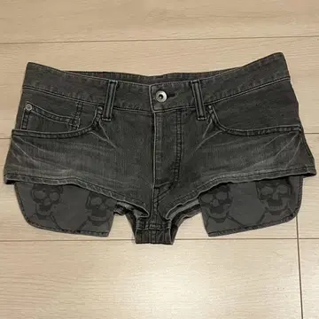L.G.B. 스컬 핫팬츠 숏팬츠