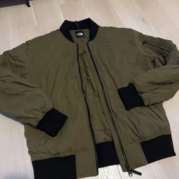 THE NORTH FACE MA-1 자켓 올리브