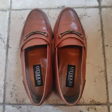 남성용 가죽 신발 madras MODELO 브라운 로퍼