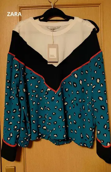 ZARA Trafaluc 레오파드 무늬 상의