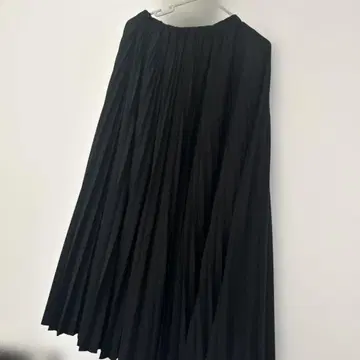 블랙 플리츠 롱 큐롯 스커트
