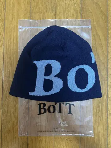 Bott OG 로고 스컬 캡 비니