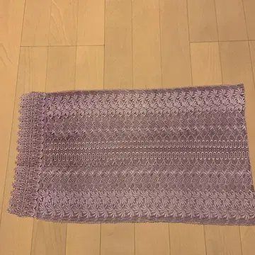 연보라색 자수 스톨