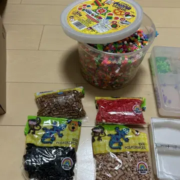 펄러비즈 세트 (다색 수납 케이스 포함)