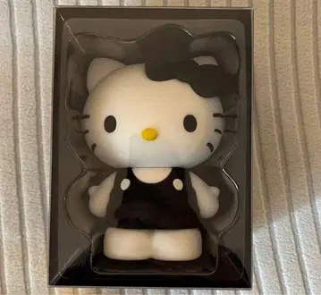 로리즈팜 HELLO KITTY 퀼팅 피규어 블랙