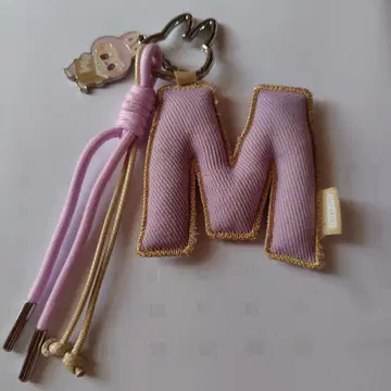 POP MART 알파벳 키링 M