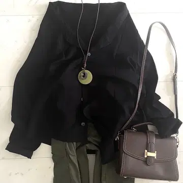컨디션 최상 지우 대나무 소재 변형 셔츠 블라우스 자켓 겉옷 블랙 40