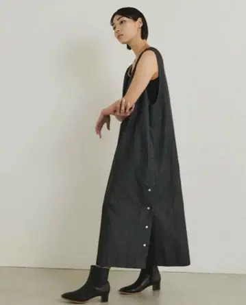 SUM1 STYLE 버튼 베스트풍 원피스 오버롤 스커트 데님 블랙
