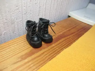 미디 브라이스 가죽 레이스업 부츠 오비츠11 가죽