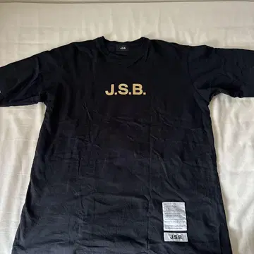 J.S.B. 로고 블랙 티셔츠