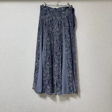 그레이 플라워 자수 레이스 스커트