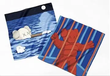 [ 새상품 ] KAWS TOKYO FIRST 손수건 타월 2장 세트