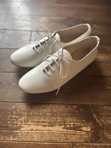 츠모리 치사토 플랫슈즈 미사용 새상품 23.5cm