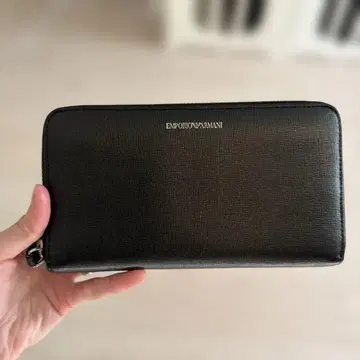 EMPORIO ARMANI 블랙 장지갑
