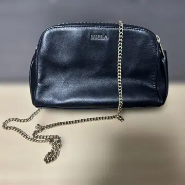 FURLA 블랙 가죽 숄더백