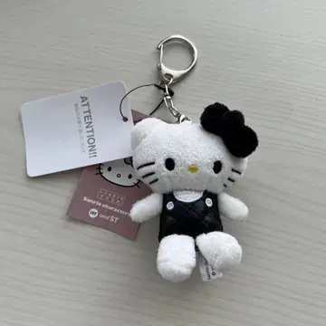 로리즈팜 키티 블랙 퀼트 토이 키링 산리오