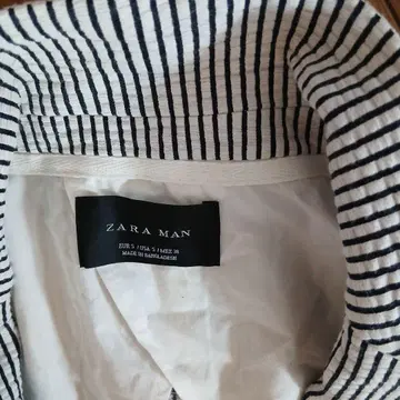 ZARA MAN 스트라이프 블레이저 M 사이즈, 미사용, 여성이라면 L